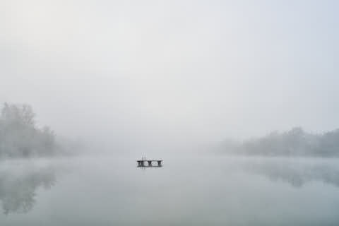 Gemeinde Marktl Landkreis Altötting Badesee Herbst Morgennebel (Dirschl Johann) Deutschland AÖ